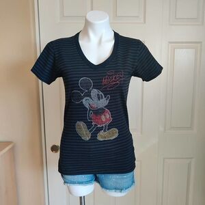 Disney Store black striped Mickey Mouse v-neck tee sz M
